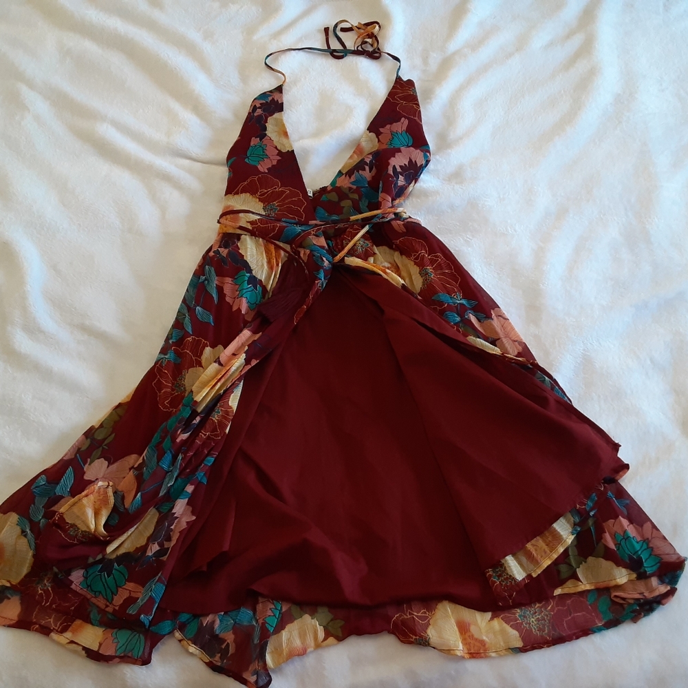 Dress - Picture 2 of 9